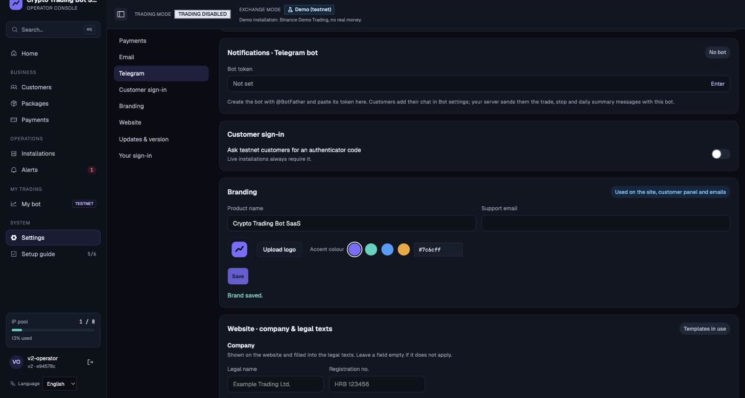 Marka ayarları: ürün adı, logo ve ana renk — burada "Crypto Trading Bot SaaS" adı verildi